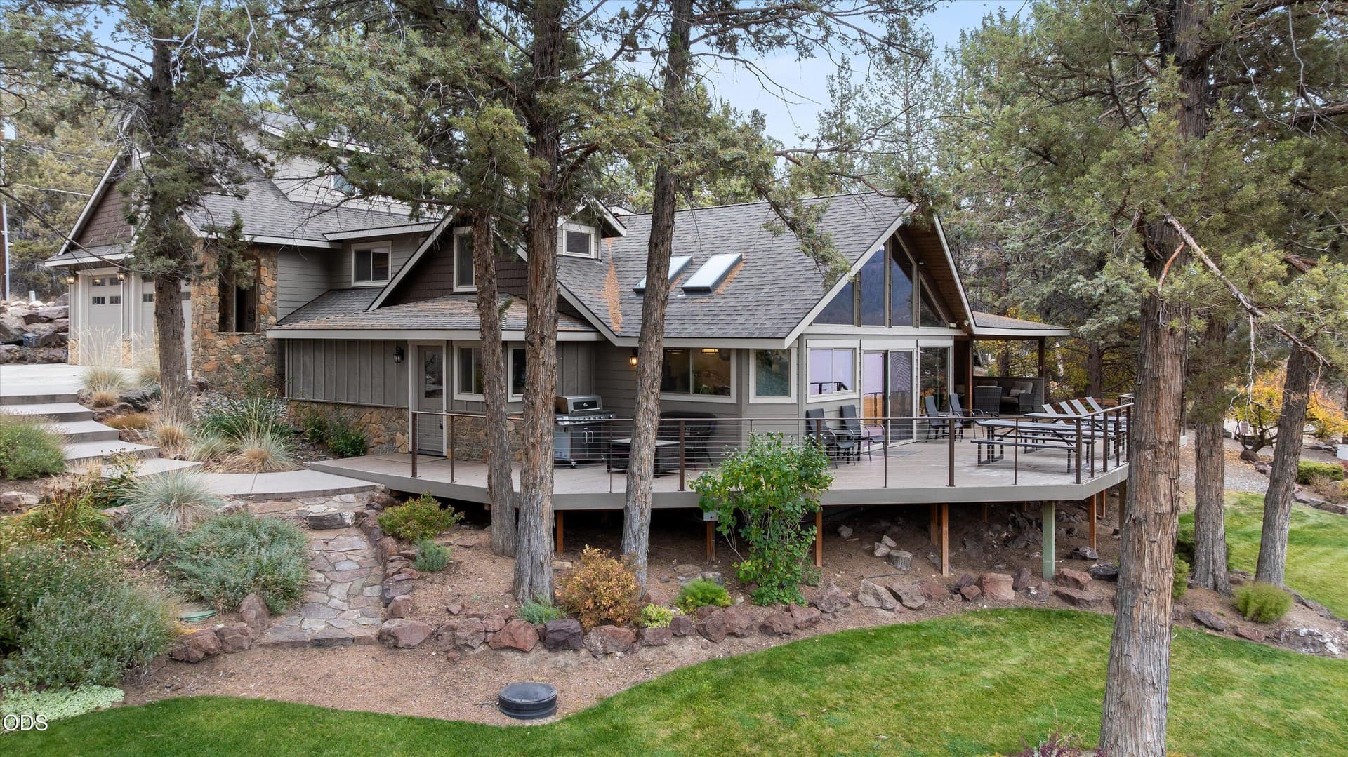 084-20261020 JILL ROSELL-31. Photo 2 of 100, 10550 NE Ochoco Highway, Prineville, OR 97754