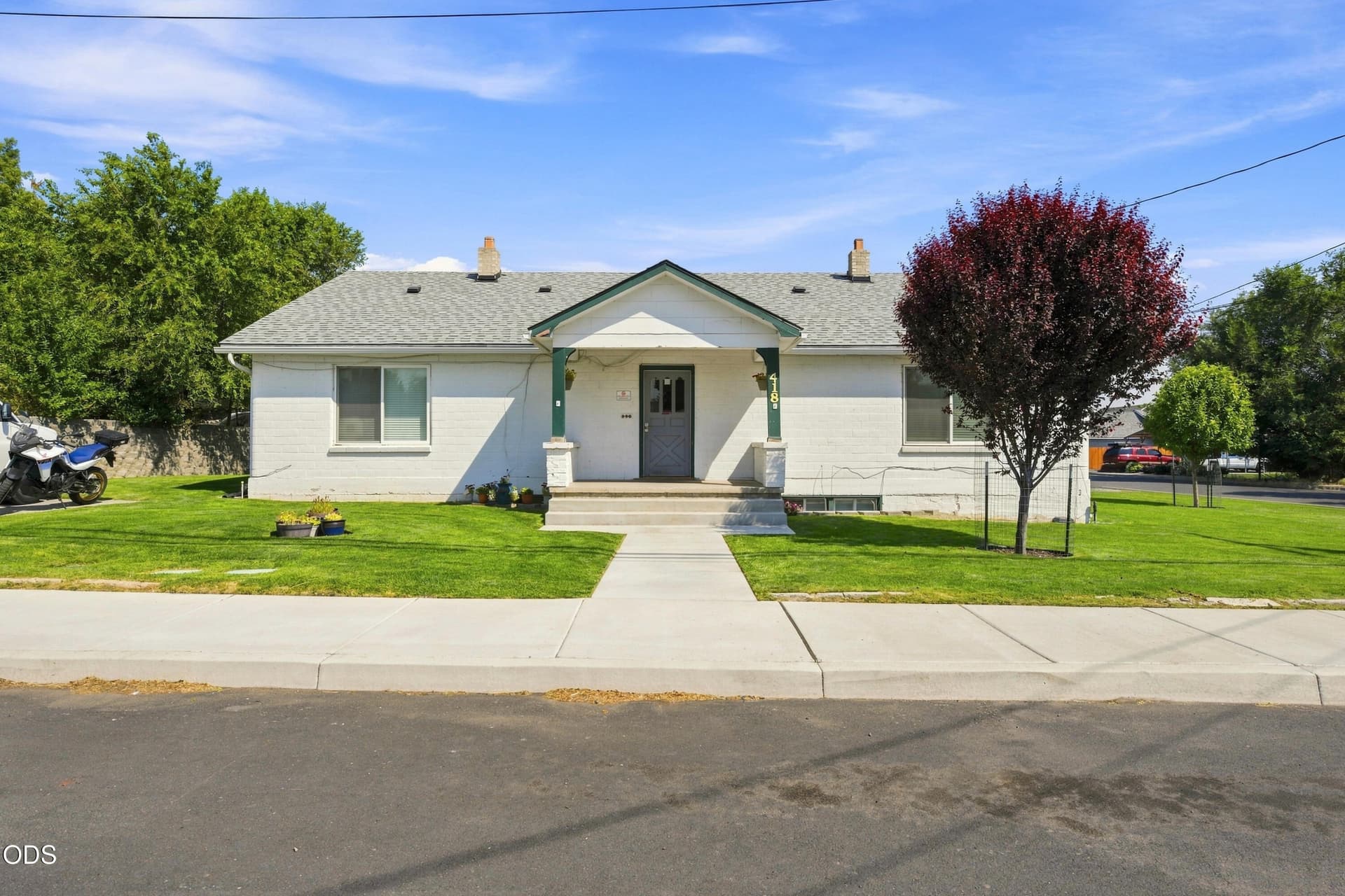 4 Plex Street View. Photo 1 of 17, 418 SW G Street, Madras, OR 97741