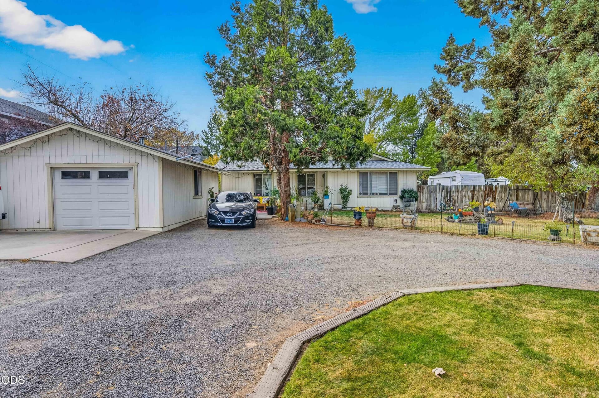 SW Yew (75 of 75). Photo 3 of 51, 2620 SW Yew Avenue, Redmond, OR 97756