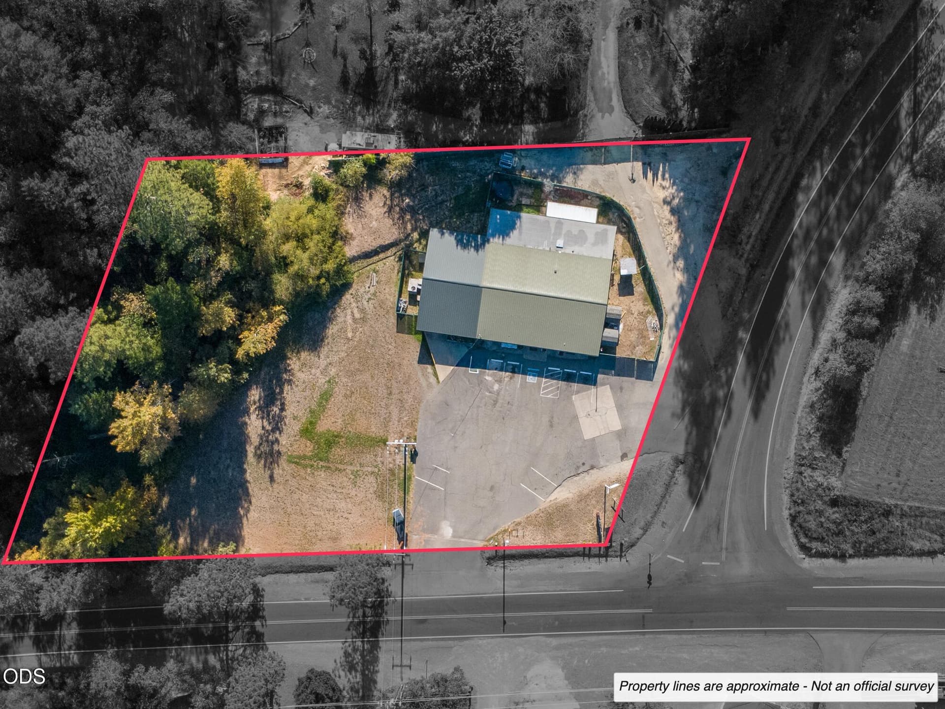Lines. Photo 1 of 49, 5229 Redwood Avenue, Grants Pass, OR 97527