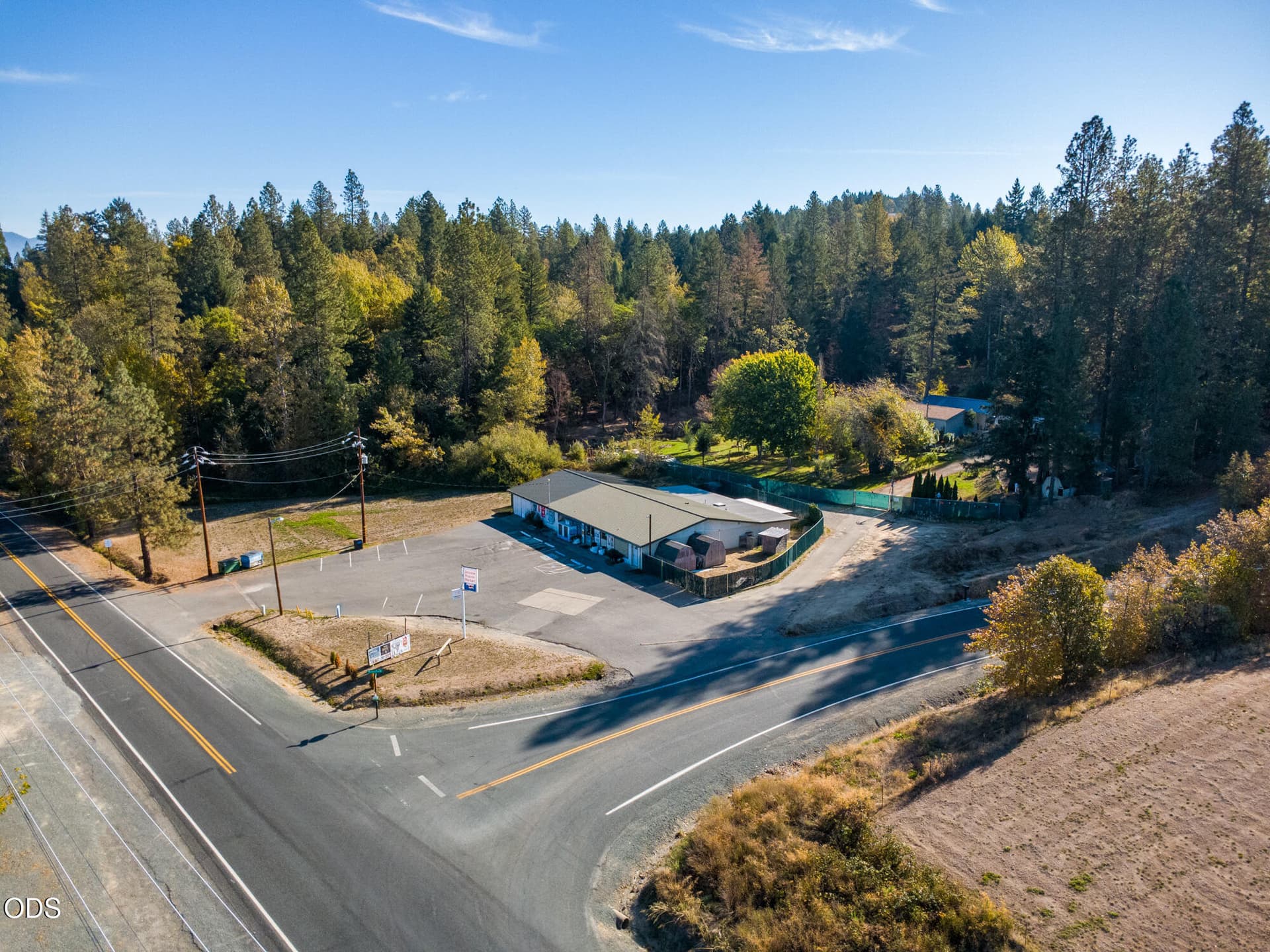 JeromePrairieMarket-2. Photo 3 of 49, 5229 Redwood Avenue, Grants Pass, OR 97527
