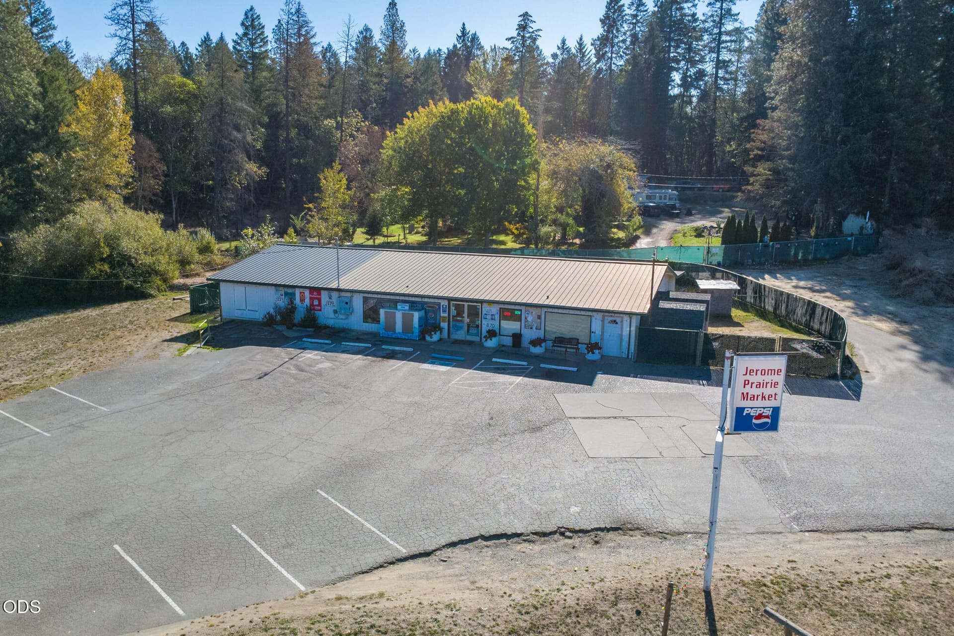 JeromePrairieMarket-4. Photo 5 of 49, 5229 Redwood Avenue, Grants Pass, OR 97527