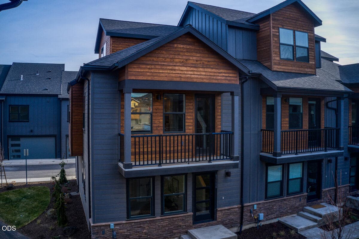 DJI_0697. Photo 4 of 46, 20550 Empire Avenue, Bend, OR 97701