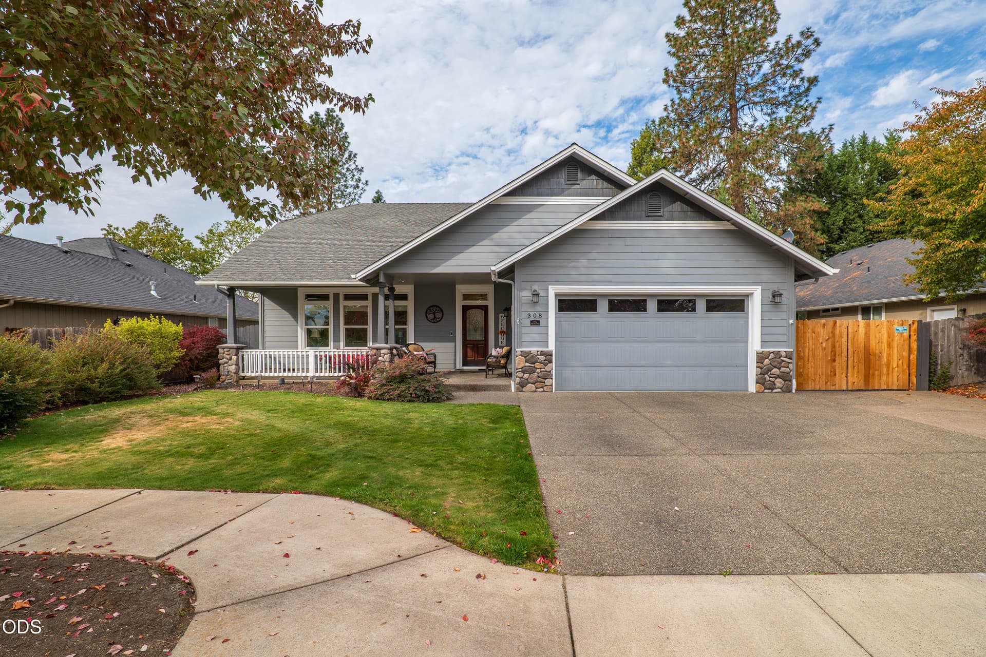 308SWHudsonLn-04. Photo 1 of 41, 308 SW Hudson Lane, Grants Pass, OR 97526