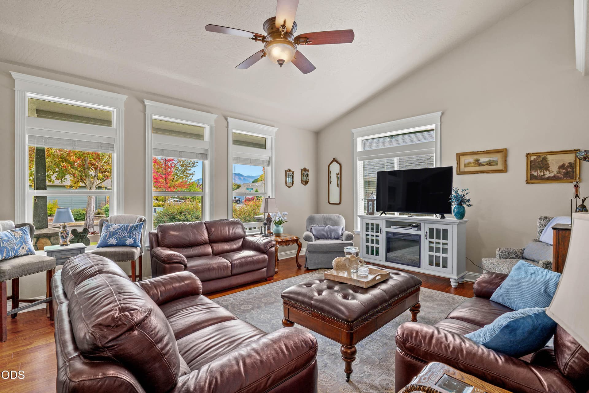 308SWHudsonLn-07. Photo 5 of 41, 308 SW Hudson Lane, Grants Pass, OR 97526