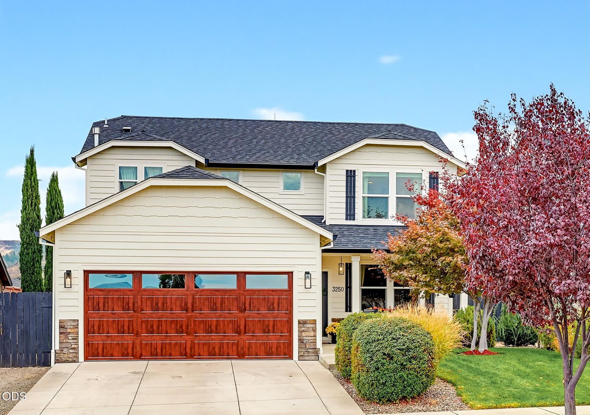 front pic. Photo 2 of 72, 3250 Cheltenham Way, Medford, OR 97504