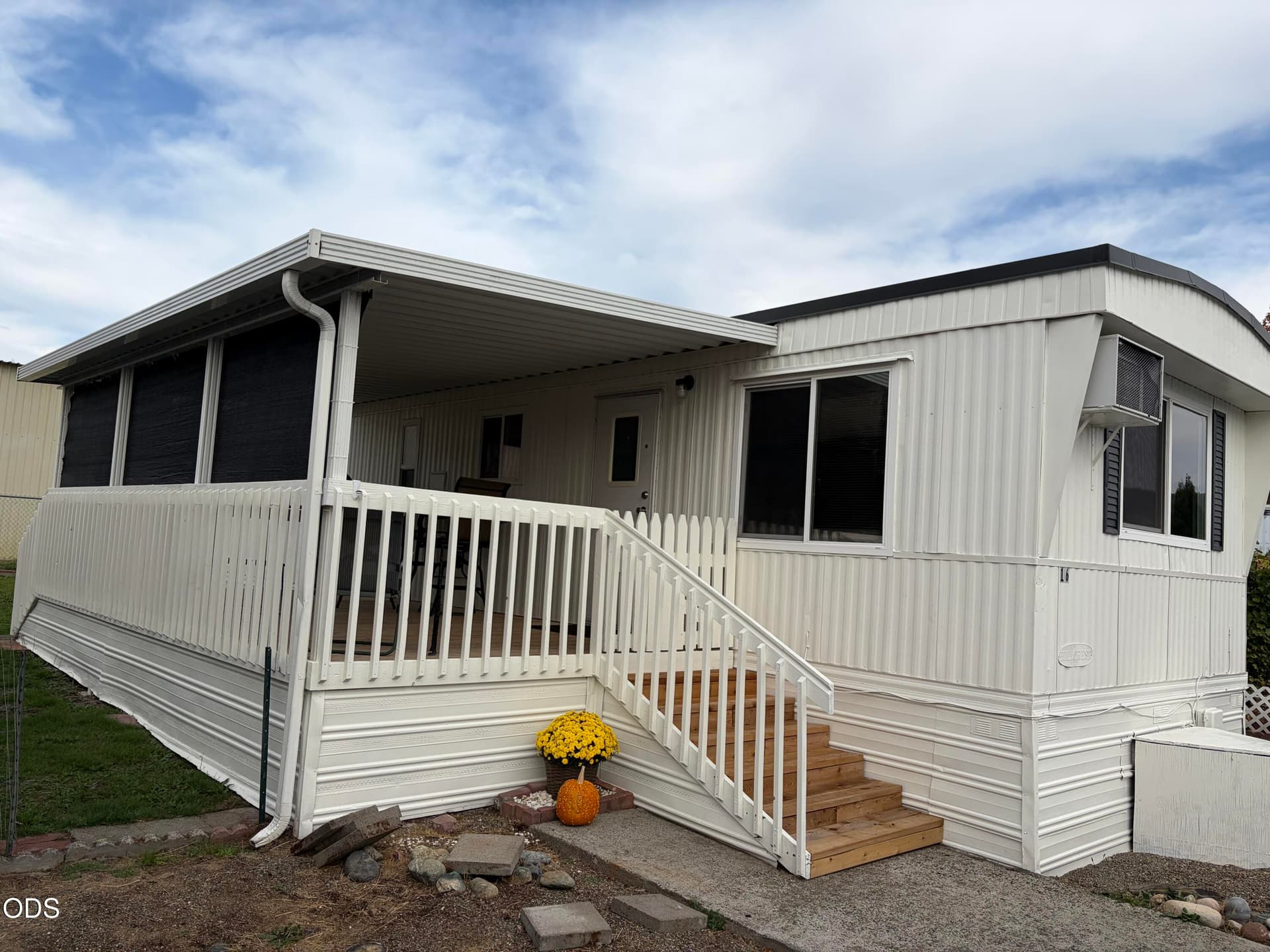 2325 front. Photo 1 of 10, 2325 NW Highland Avenue Unit 16, Grants Pass, OR 97526
