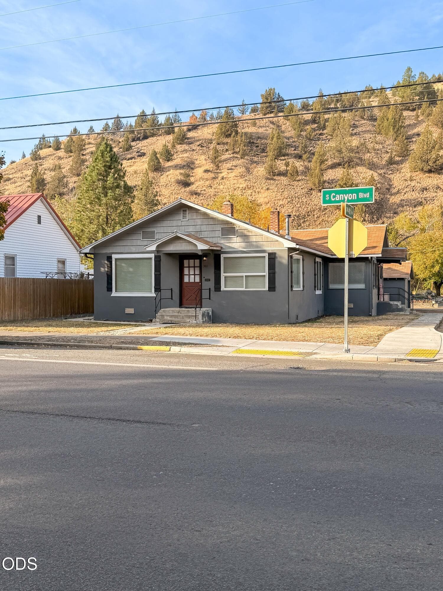 01. Photo 1 of 30, 501 S Canyon Boulevard, John Day, OR 97845