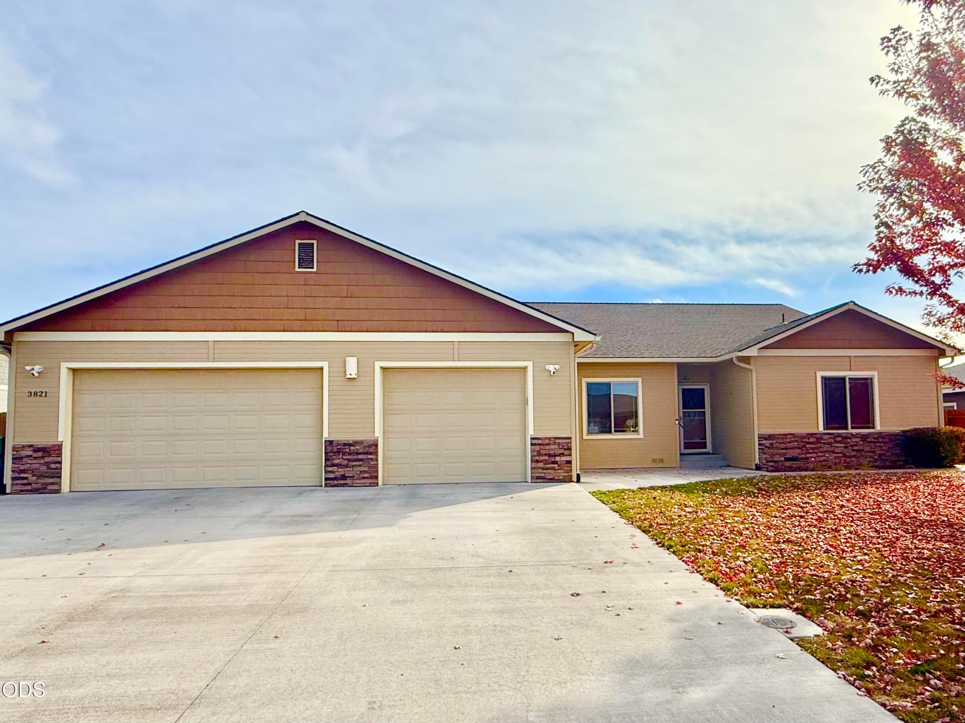 FRONT. Photo 2 of 58, 3821 Valinda Way, Klamath Falls, OR 97603
