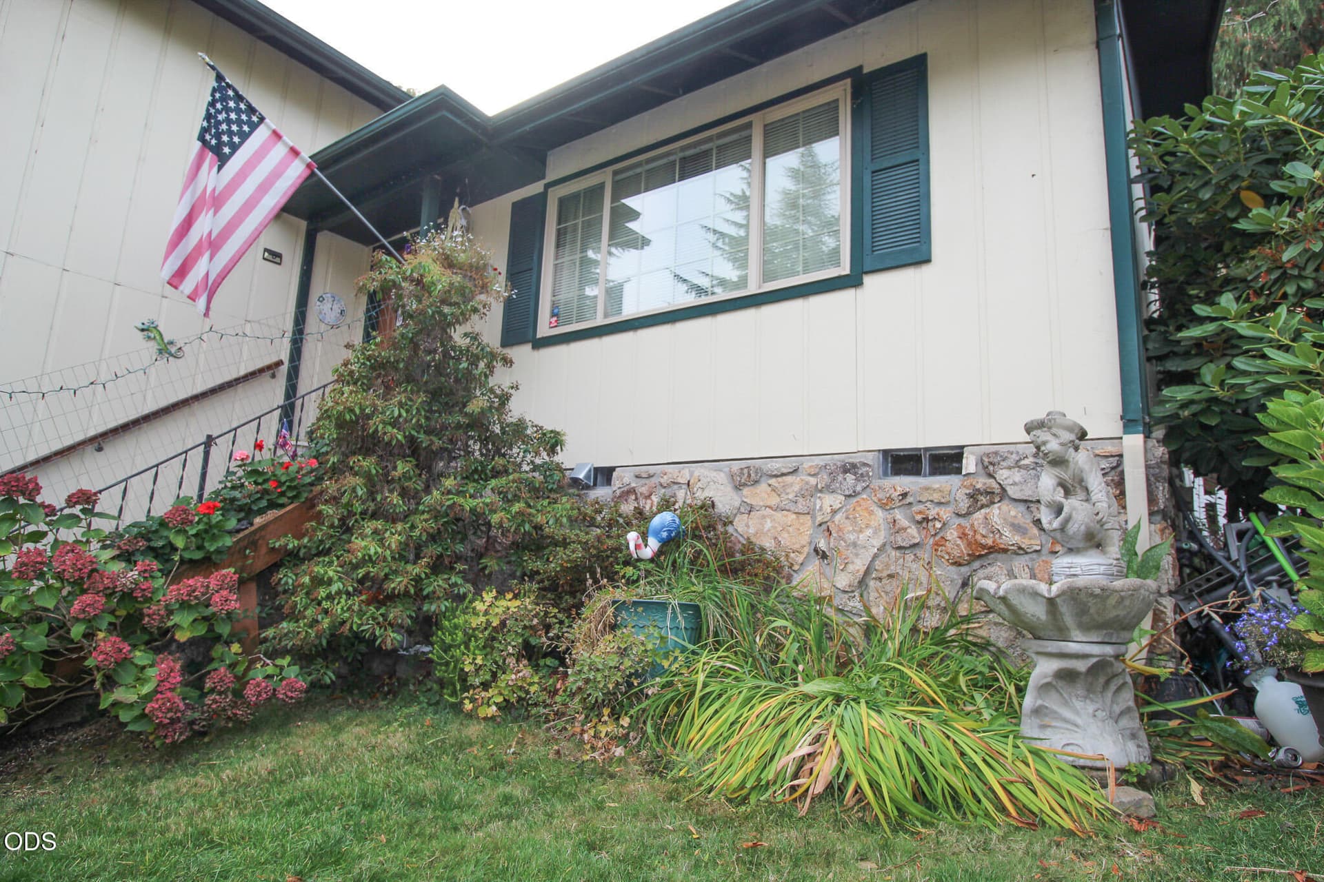 IMG_0597. Photo 2 of 22, 1318 NE Lincoln Street, Roseburg, OR 97470