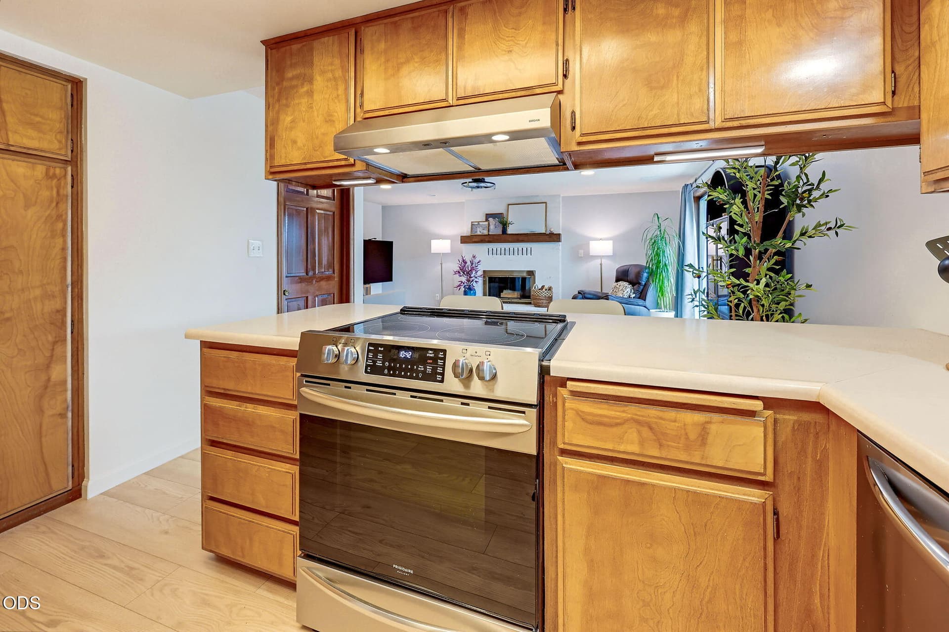 Open to Family Room. Photo 5 of 33, 3039 Lazy Creek Drive, Medford, OR 97504